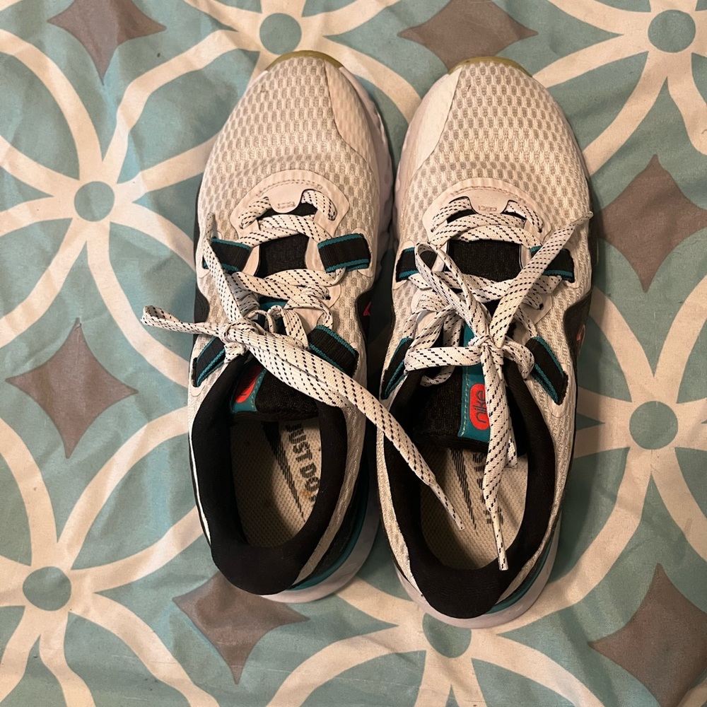 Nike White Black Teal Athletic Shoes